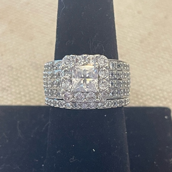 Wedding ring set - Picture 2 of 2